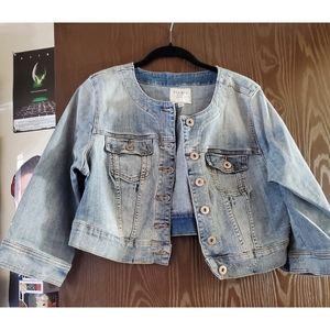 Torrid size 1 light wash crop denim jacket